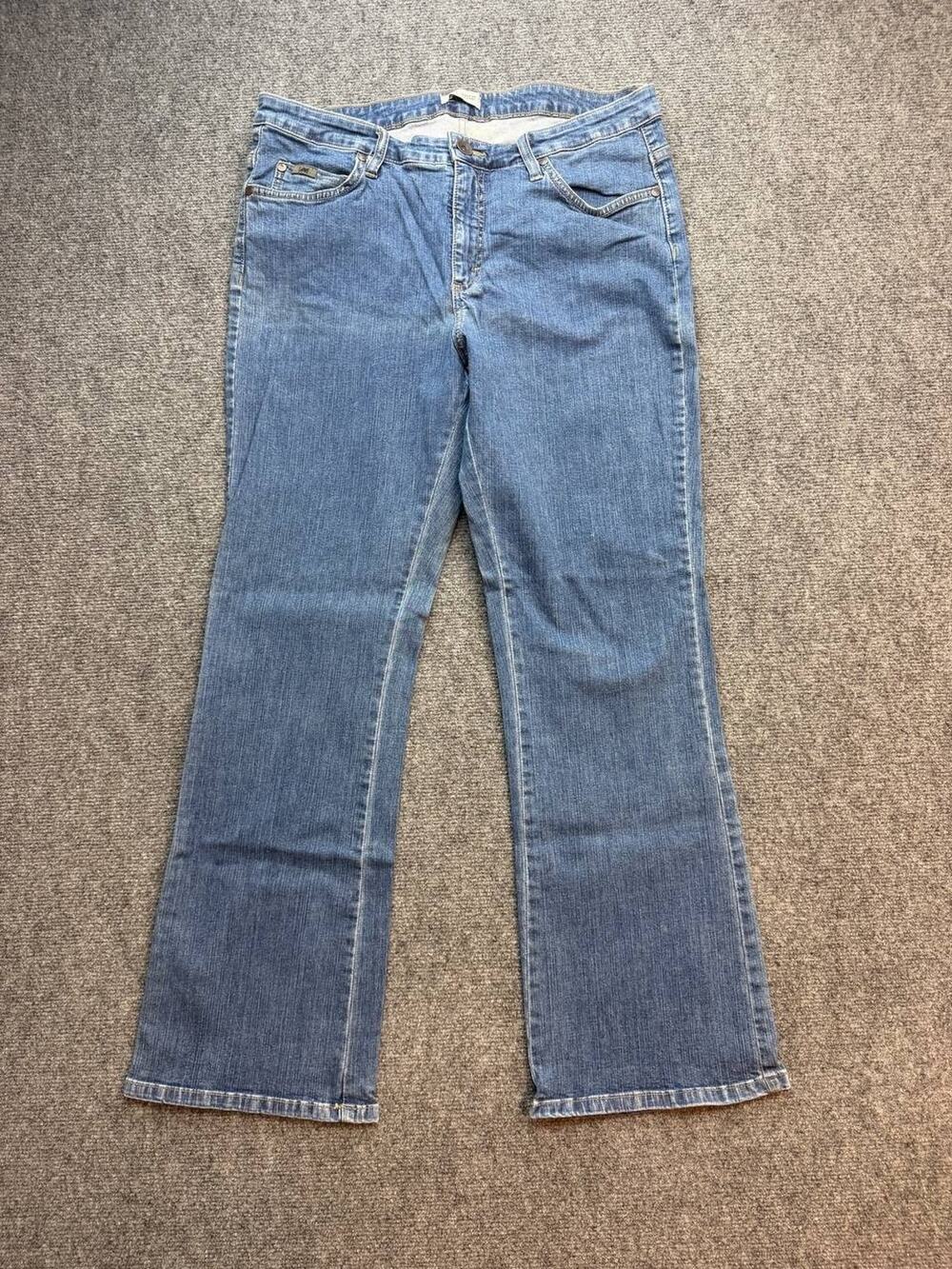 Lee Women’s Size 16 Short Blue Stretch Bootcut Jeans Lower on Waist